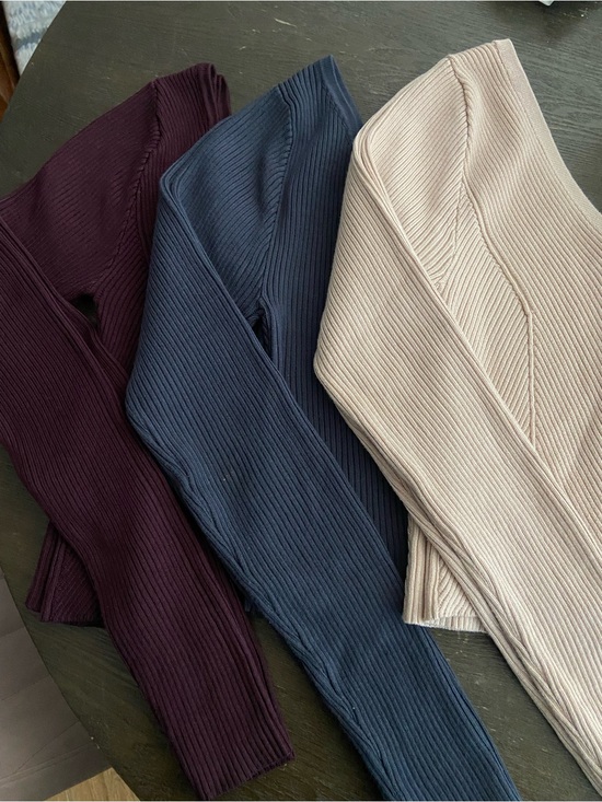 Beverly And Beck Sweaters - Beverly & Beck Ribbed V-Neck Cropped Sweater - 3pc Bundle